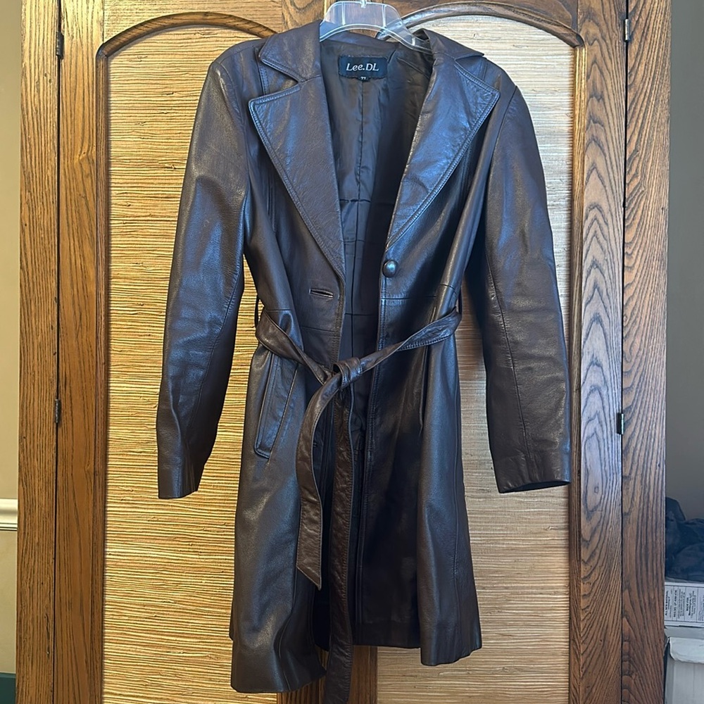 Women’s long brown leather vintage trench coat S/M